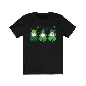 Three Gnomes Holding Shamrock Green Plaid T-Shirt